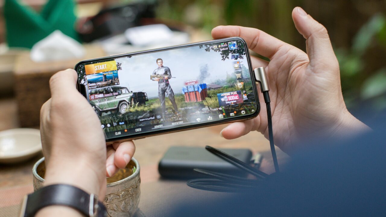 Can a Smartphone Rival a Console for Gaming?